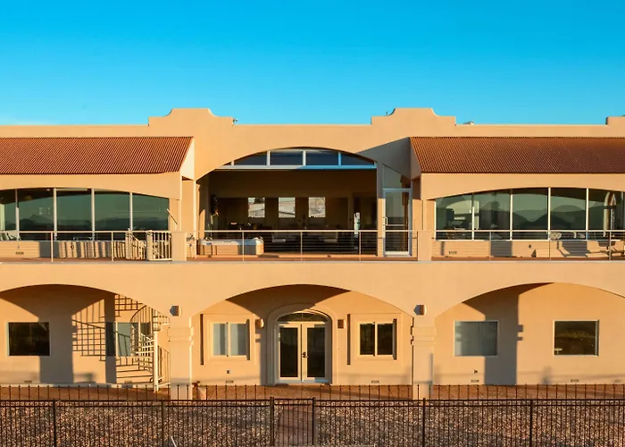 Oasis On The Rim 4*